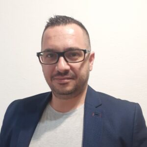 Amber Ajami: A Glimpse into the Life of a Social Media Starr