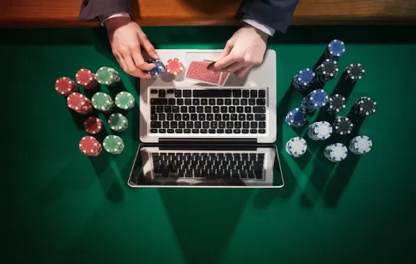 The Neuroscience of Bluffing: How Online Poker Tests the Brain
